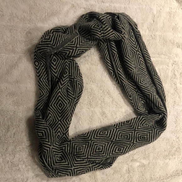 Warm, Light Infinity Scarf - Picture 2 of 4